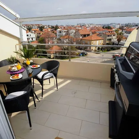 City Gallery Apartment *