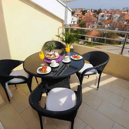 City Gallery Apartment *